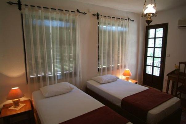 Misafir Evi Hotell Kayakoy Exteriör bild
